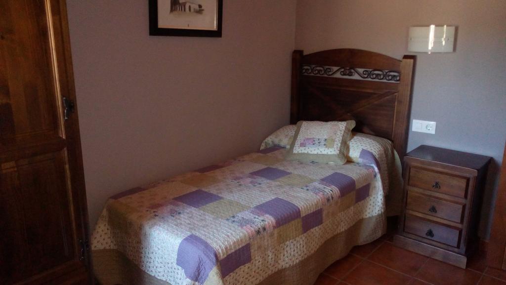 Apartamentos Rurales Casas De Los Maestros Talarrubias Exterior photo