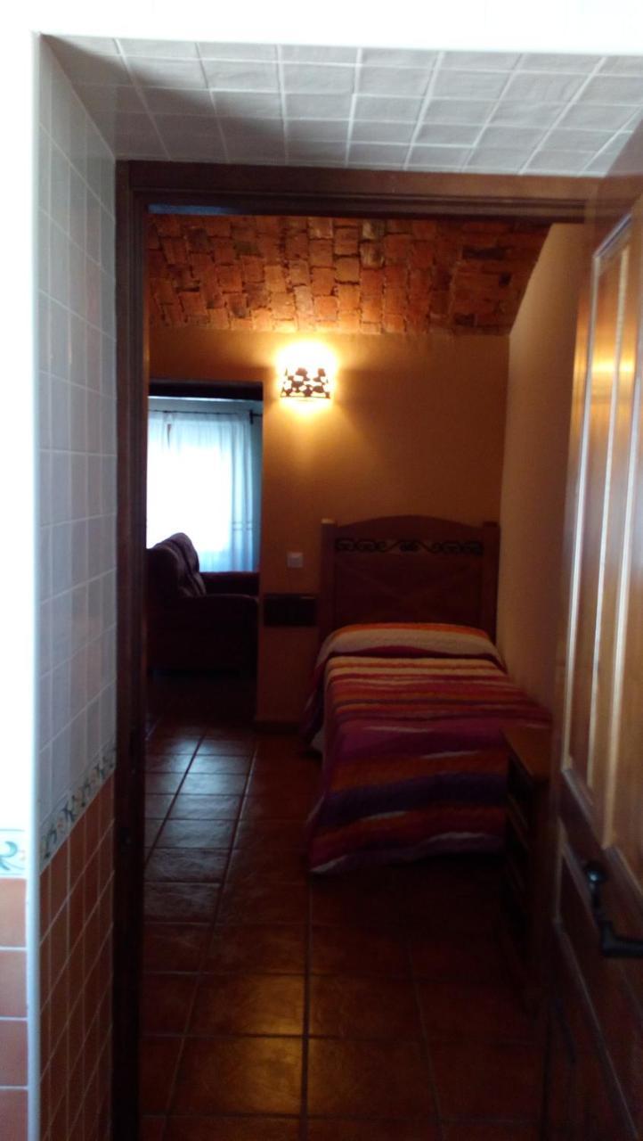 Apartamentos Rurales Casas De Los Maestros Talarrubias Exterior photo